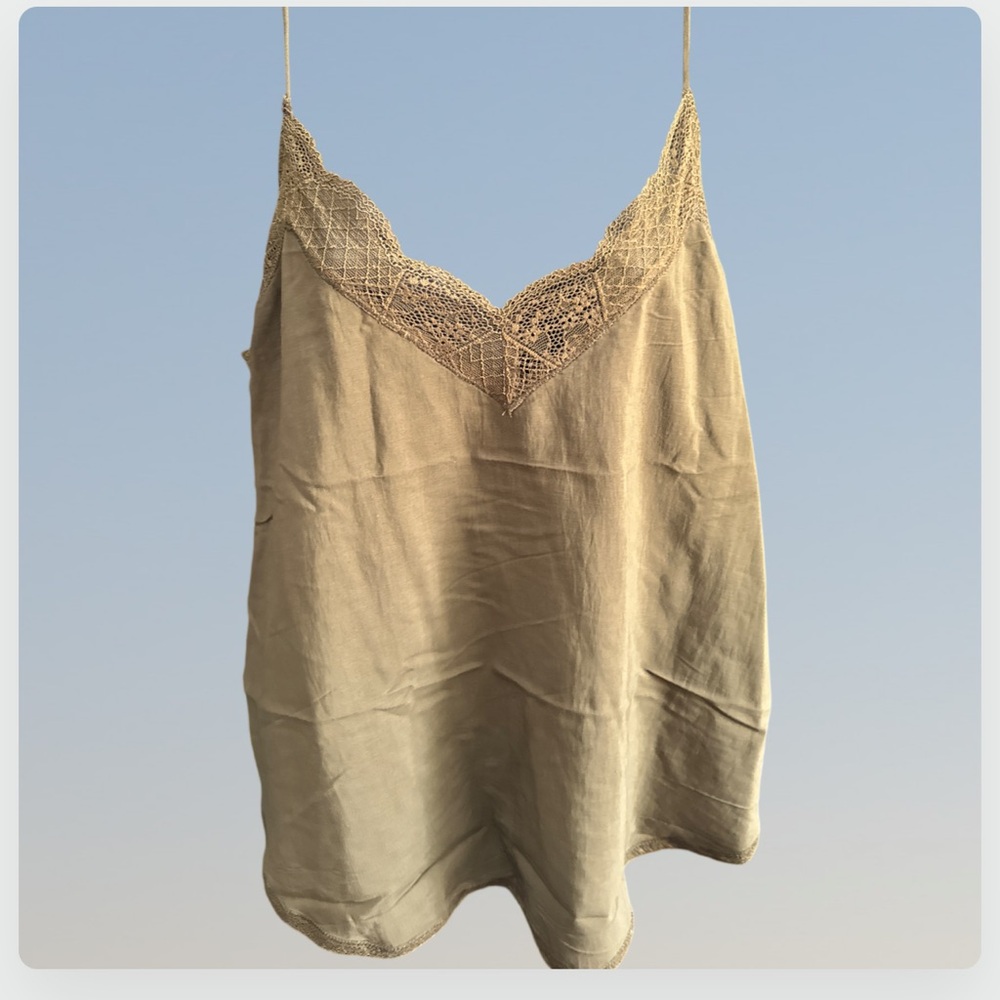 🌺Olive Green Cami style top